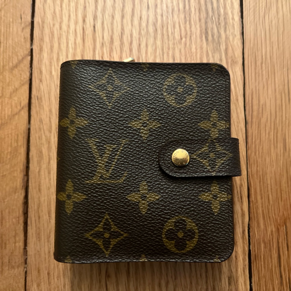 Louis Vuitton monogram wallet